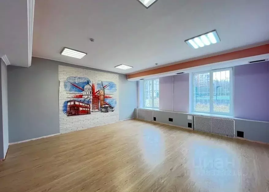 Помещение свободного назначения в Санкт-Петербург, Санкт-Петербург, ... - Фото 1