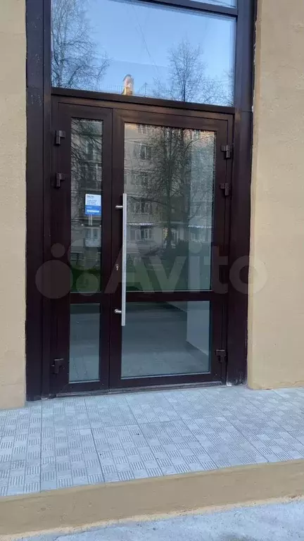 Под торговлю 15 м - Фото 1