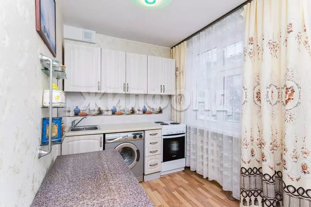 3-к кв. Новосибирская область, Новосибирск ул. Шукшина, 3/1 (58.4 м) - Фото 1