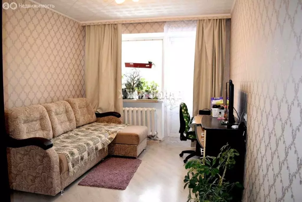 3-комнатная квартира: Новосибирск, улица Стофато, 1А (49.6 м) - Фото 0