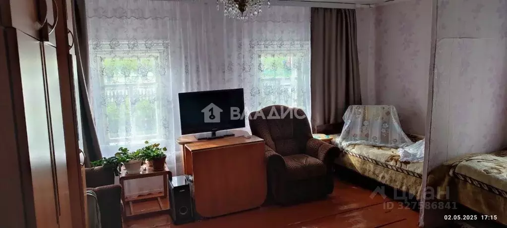 Дом в Башкортостан, Ишимбайский район, с. Петровское Первомайская ул. ... - Фото 1