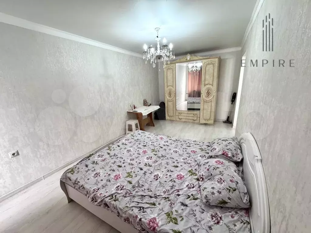 1-к. квартира, 45 м, 2/5 эт. - Фото 1