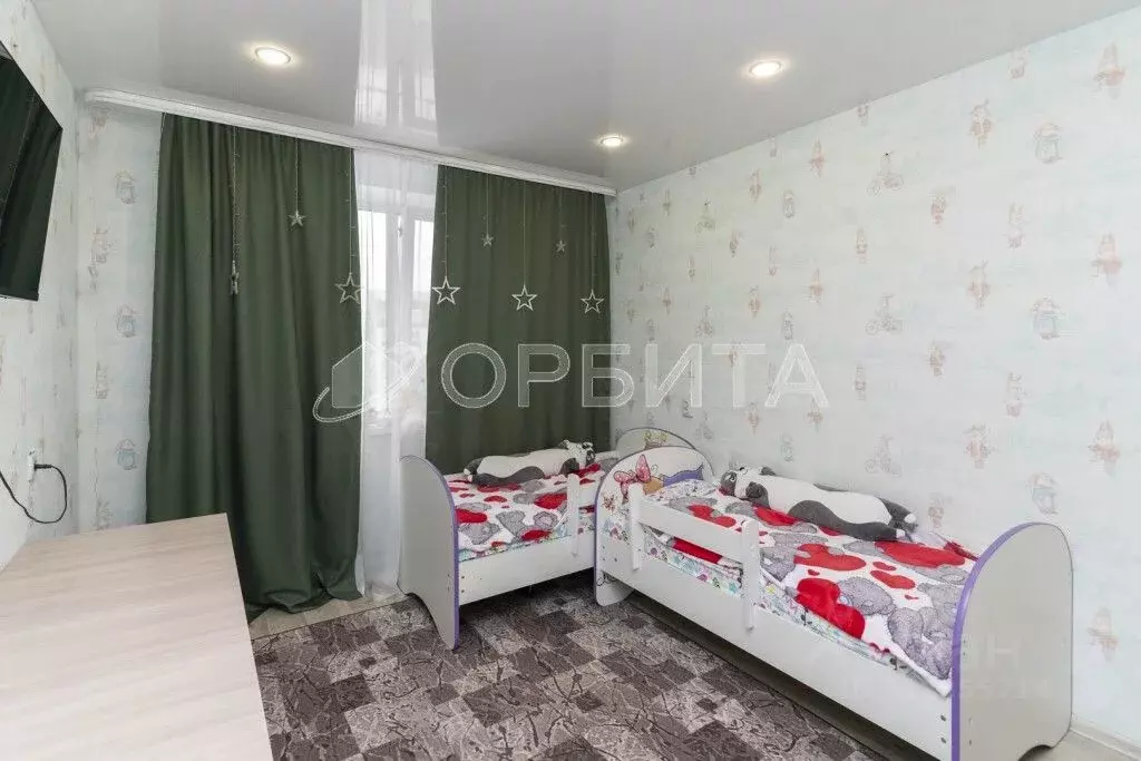 2-к кв. Тюменская область, Тюмень ул. Боровская, 7 (50.6 м) - Фото 0