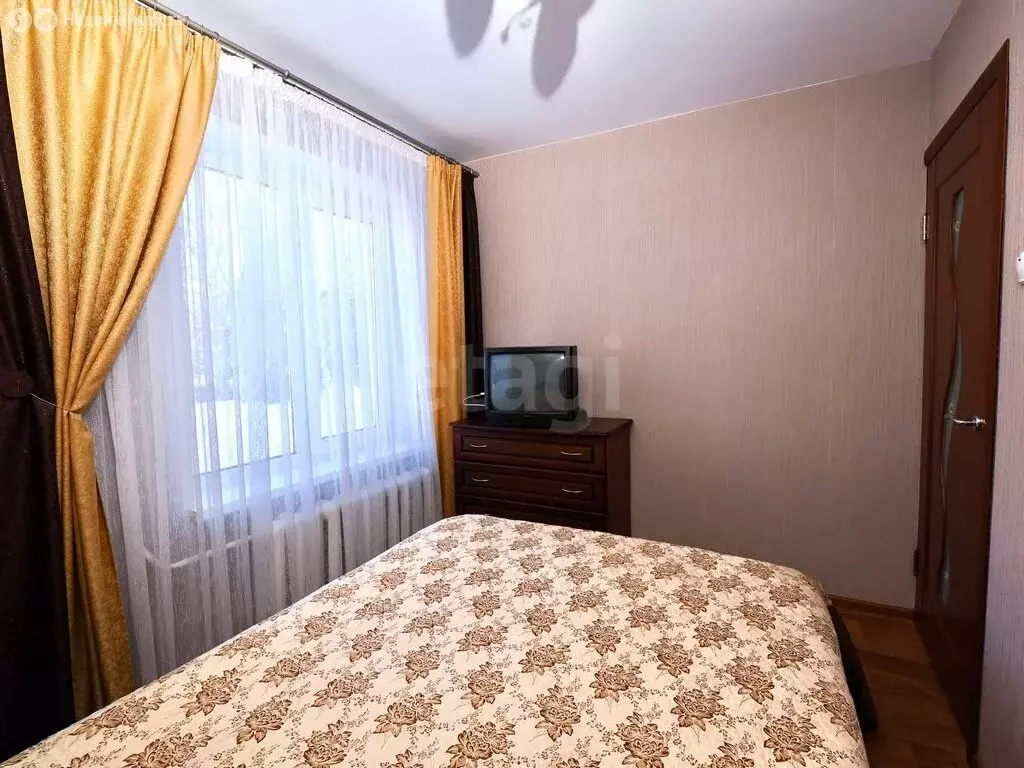 3-комнатная квартира: Остров, переулок Освобождения, 4 (58.8 м) - Фото 1