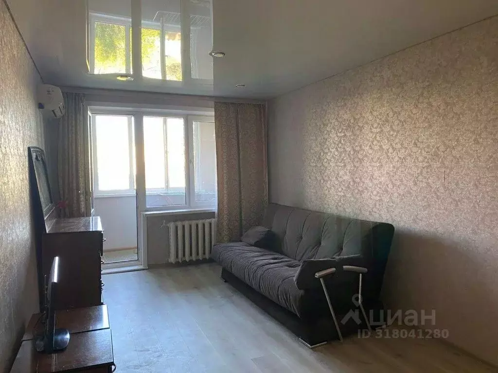 1-к кв. Астраханская область, Астрахань ул. Тютчева, 2 (30.1 м) - Фото 0