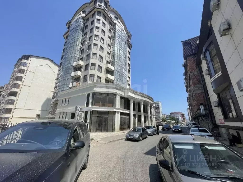 3-к кв. Дагестан, Махачкала ул. Гаджи Алибегова, 90 (126.0 м) - Фото 1