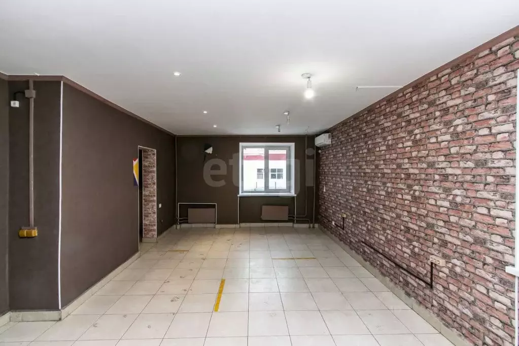 Помещение свободного назначения в Тюменская область, Тюмень Солнечный ... - Фото 1