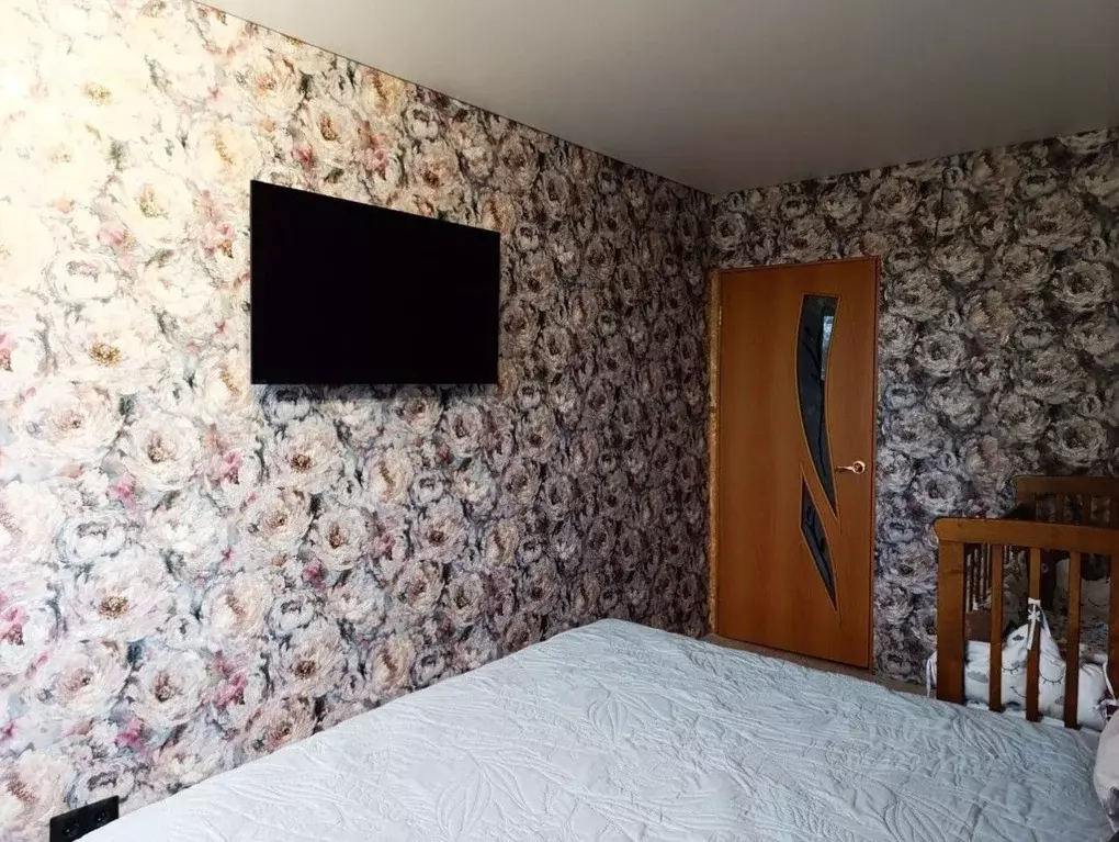 2-к кв. Омская область, Омск Сибирский просп., 8 (43.8 м) - Фото 1