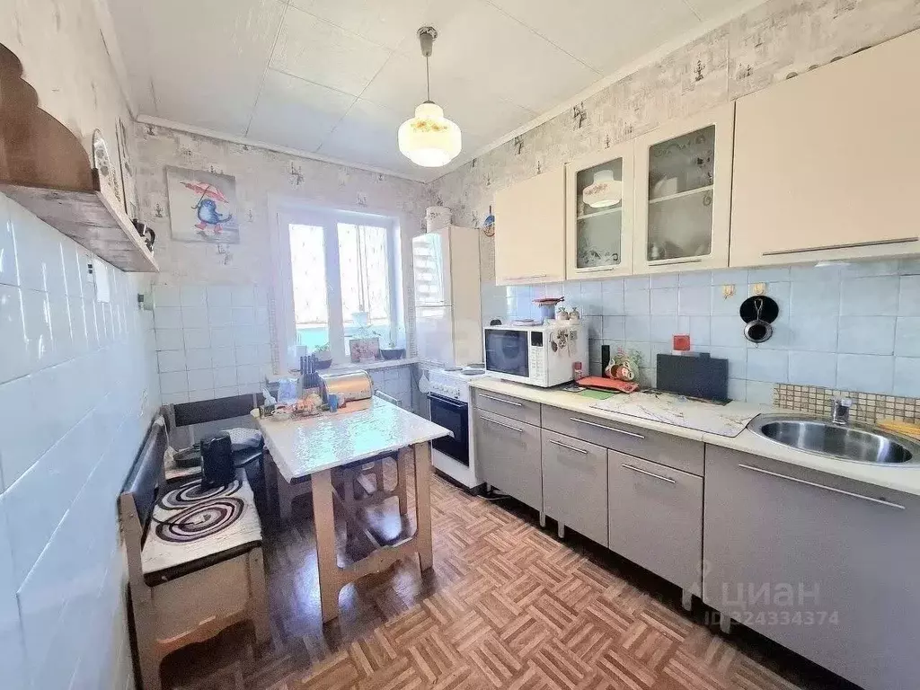 3-к кв. Бурятия, Улан-Удэ ул. Столбовая, 58 (65.8 м) - Фото 1