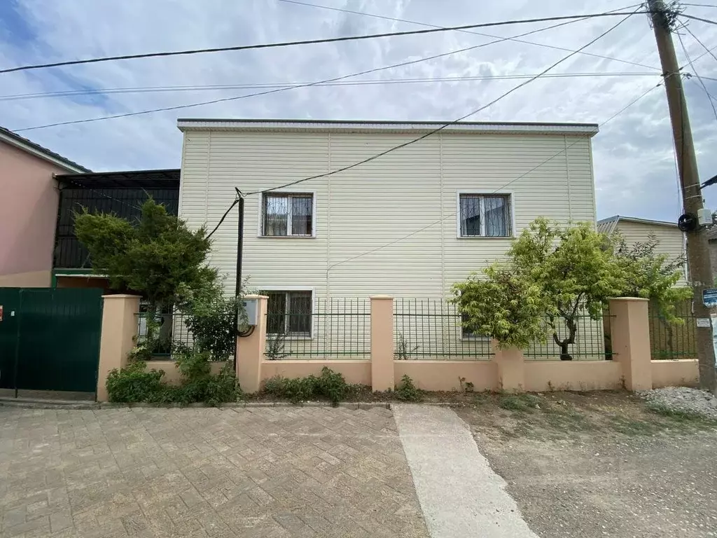 Дом в Крым, Сакский район, Штормовское с/пос, Парус кп 278 (240 м) - Фото 1