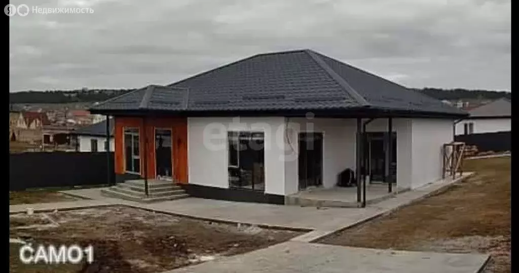 Дом в Трудовское сельское поселение, село Строгоновка, улица Айригуль ... - Фото 1