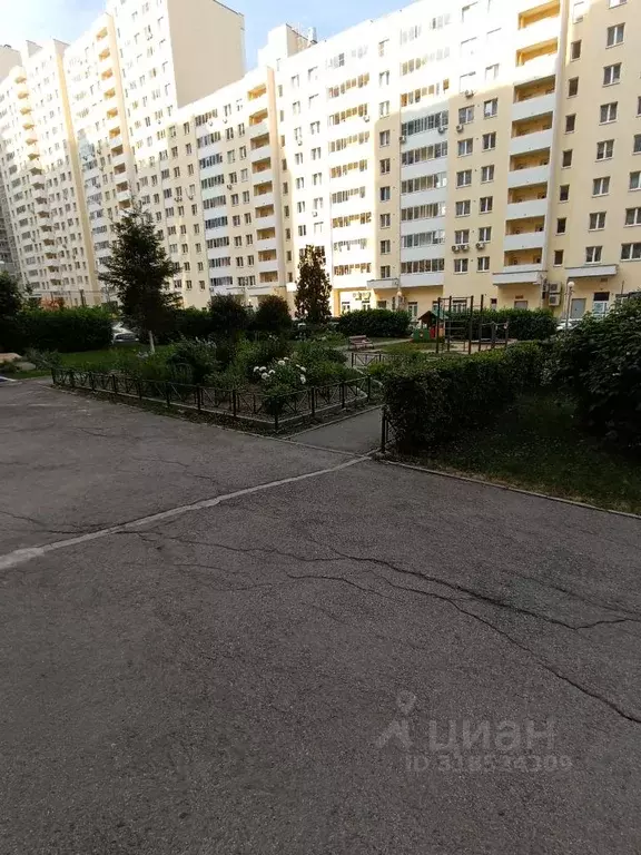 1-к кв. Свердловская область, Екатеринбург ул. 8 Марта, 171 (41.9 м) - Фото 1