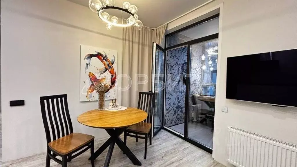 2-к кв. Тюменская область, Тюмень ул. Фармана Салманова, 16 (56.4 м) - Фото 1