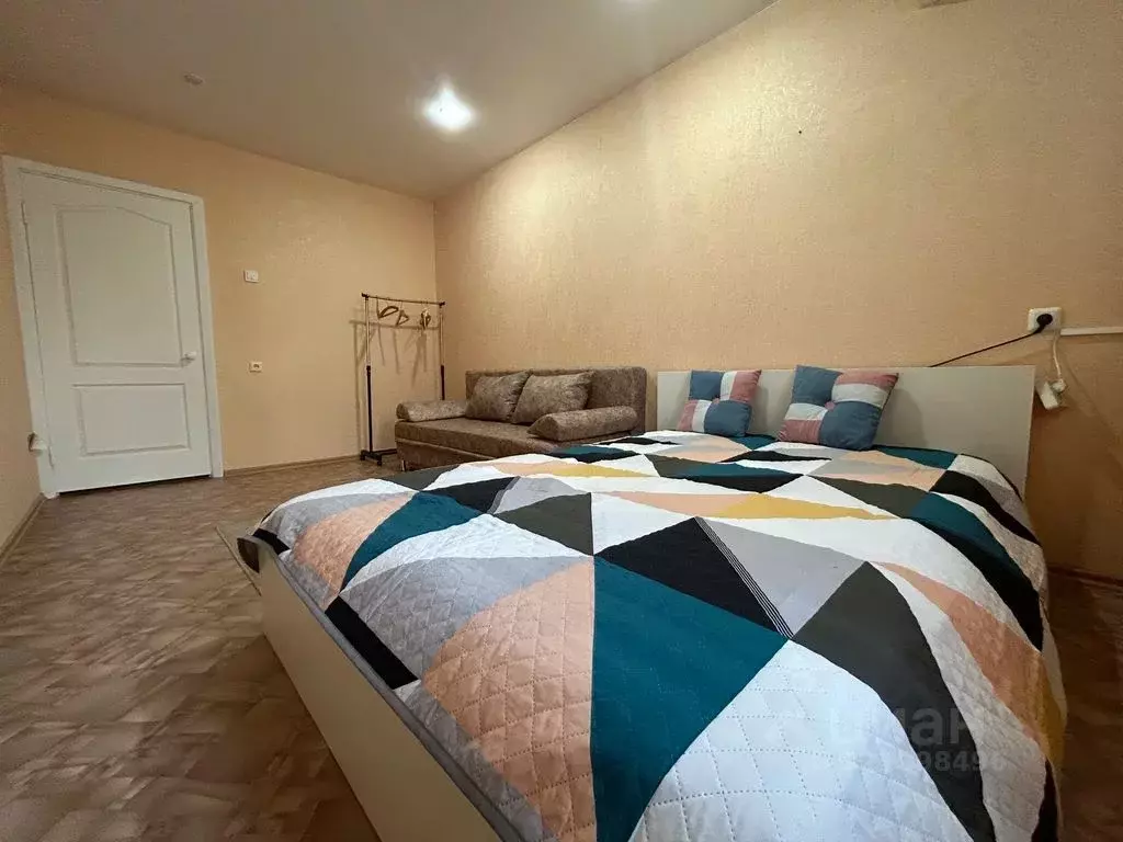 2-к кв. Татарстан, Набережные Челны ул. Ахметшина, 126 (65.0 м) - Фото 0