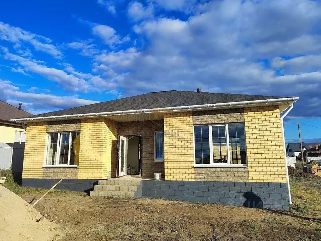 Дом в Белгородская область, Белгородский район, с. Стрелецкое ул. ... - Фото 1