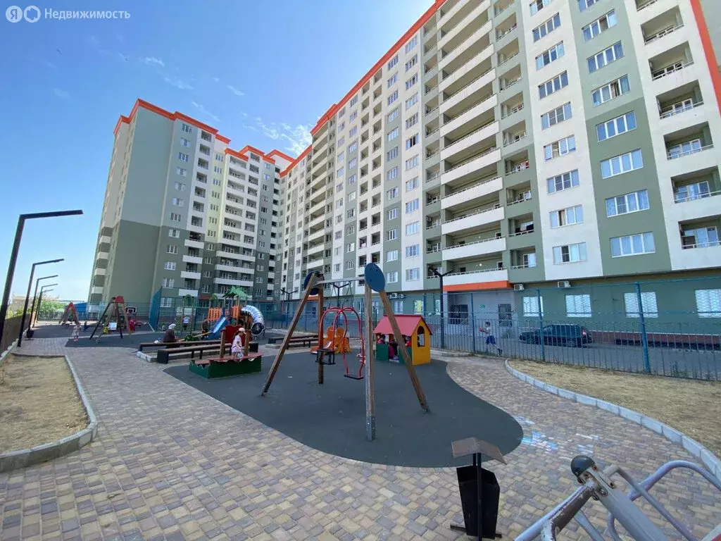 1-комнатная квартира: Дербент, улица Сальмана, 102 (50 м) - Фото 1