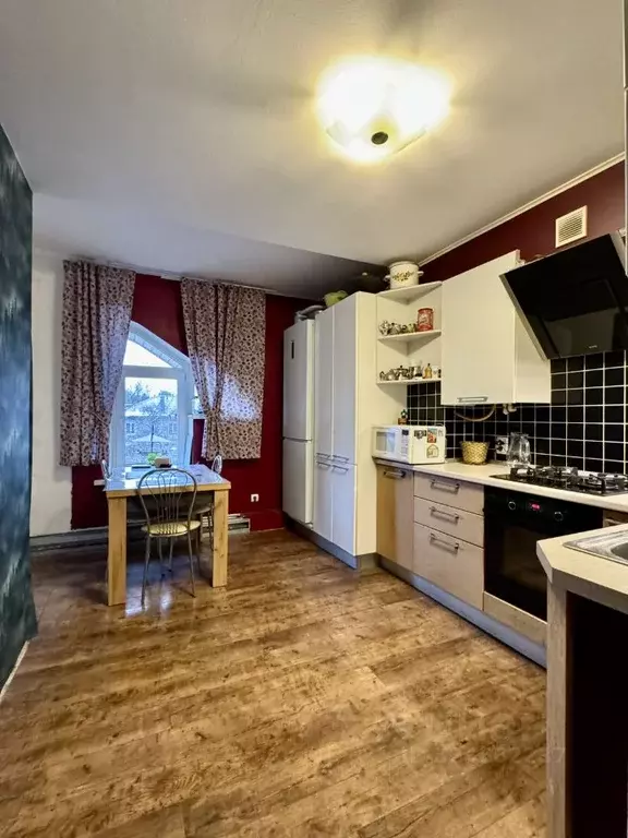 2-к кв. Ленинградская область, Гатчина ул. Рощинская, 36 (81.2 м) - Фото 2