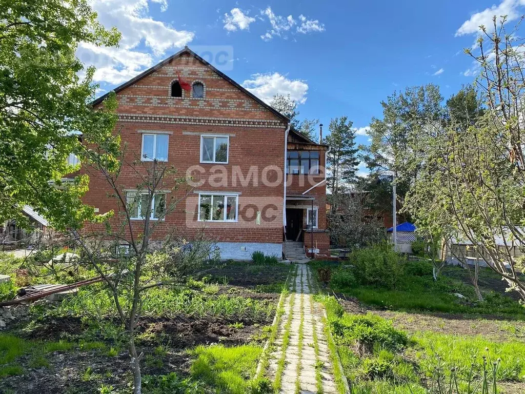 Коттедж в Свердловская область, Артемовский Западная ул., 14 (237 м) - Фото 0