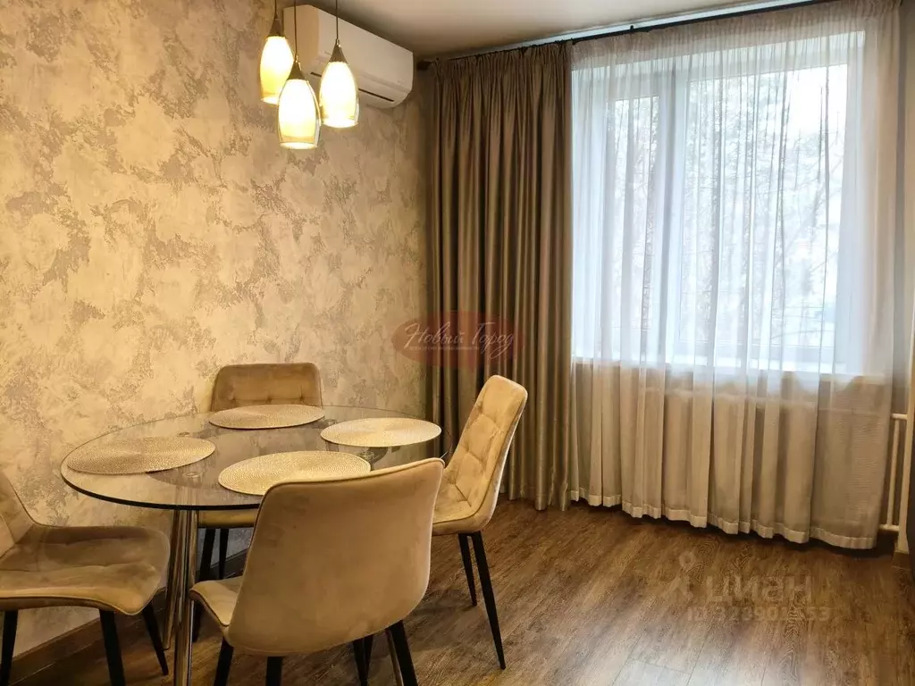 2-к кв. Тюменская область, Тюмень ул. Малыгина, 8 (66.0 м) - Фото 2