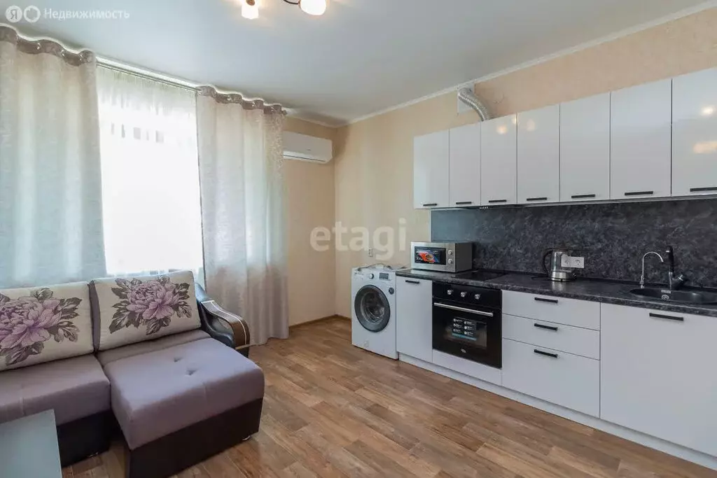 Квартира-студия: Тюмень, Харьковская улица, 64 (41.6 м) - Фото 1