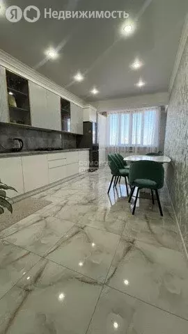 3-комнатная квартира: город Кизилюрт, улица Гагарина, 38П (120 м) - Фото 2