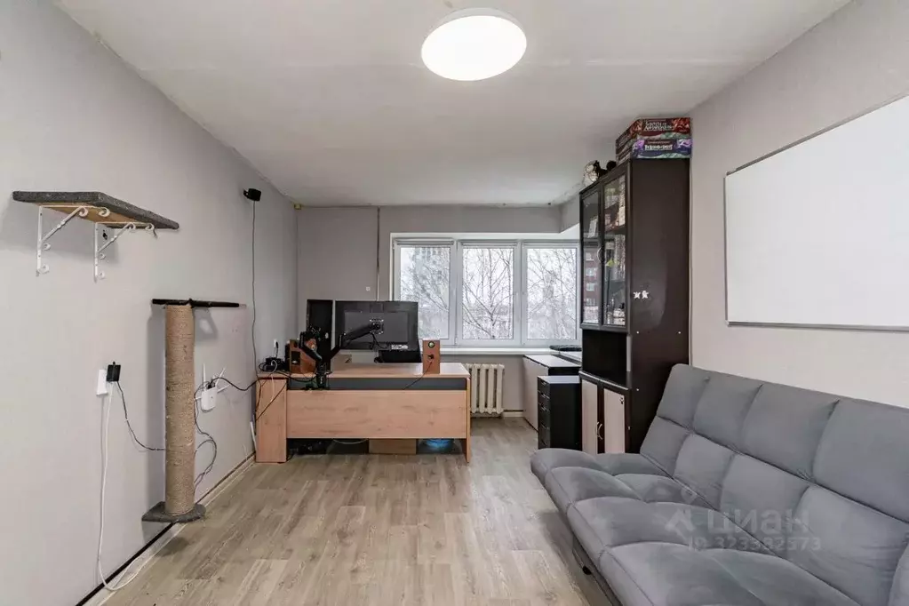 2-к кв. Свердловская область, Екатеринбург ул. Карла Маркса, 60 (43.7 ... - Фото 1