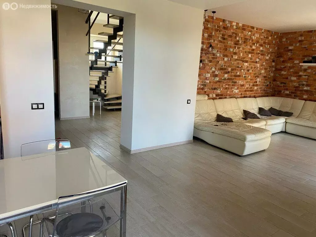 Дом в Ейск, Абрикосовая улица (121 м) - Фото 2