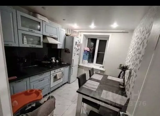 3-к кв. Чувашия, Новочебоксарск ул. 10-й Пятилетки, 35 (60.0 м) - Фото 1