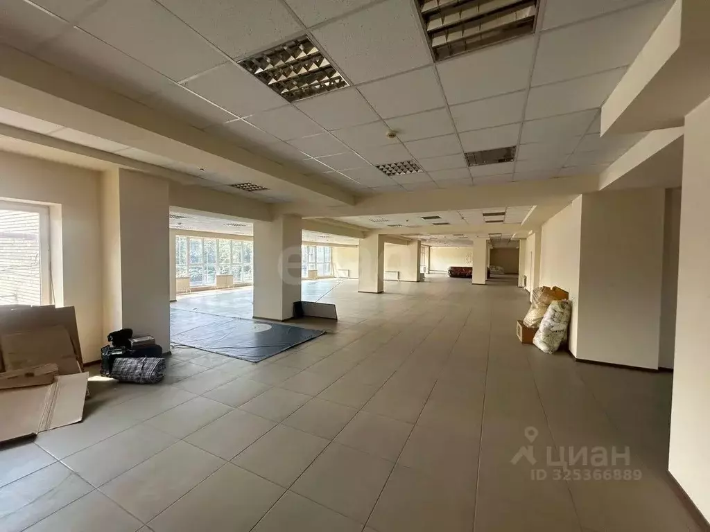 Торговая площадь в Северная Осетия, Владикавказ просп. Коста, 252 ... - Фото 1