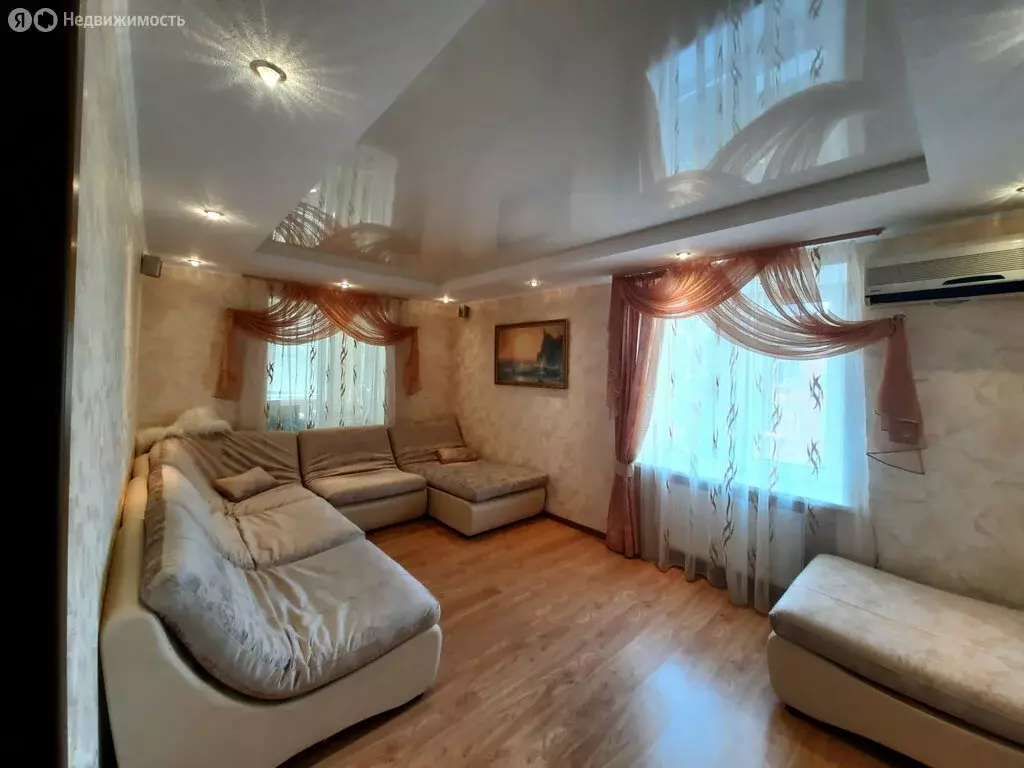 4-комнатная квартира: Старощербиновская, улица Шевченко, 95 (76 м) - Фото 0
