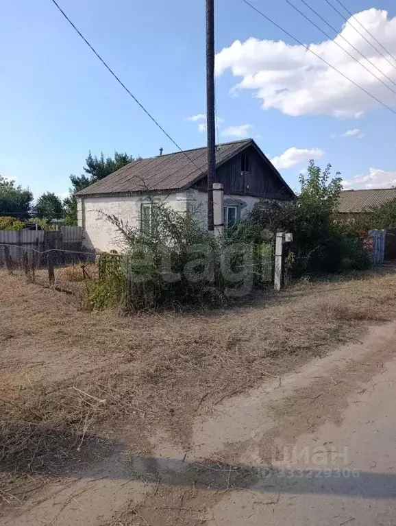 Дом в Саратовская область, Ровенский район, Тарлыковское муниципальное ... - Фото 1