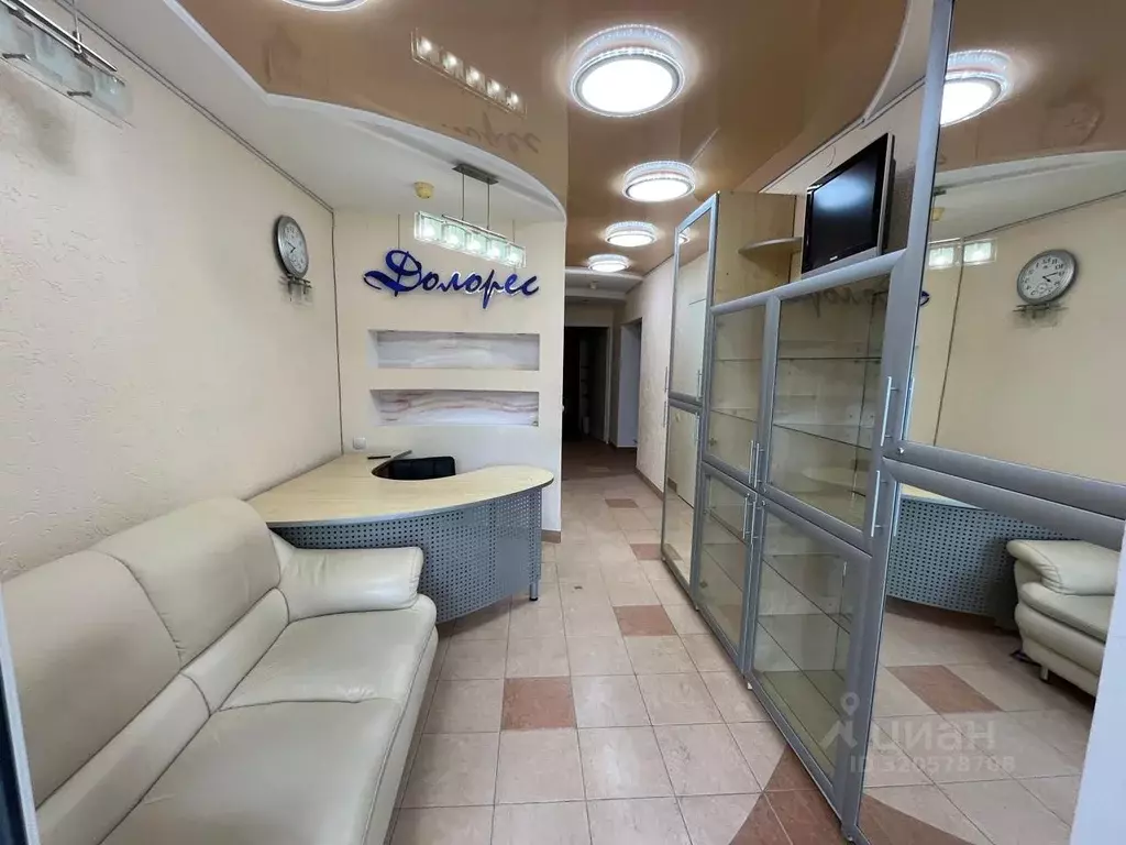 Торговая площадь в Удмуртия, Ижевск ул. Холмогорова, 45 (64 м) - Фото 2