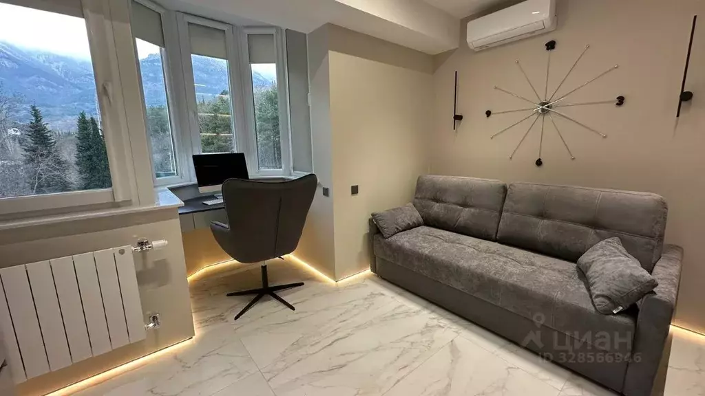 3-к кв. Крым, Ялта ул. Кривошты, 11А (82.0 м) - Фото 1