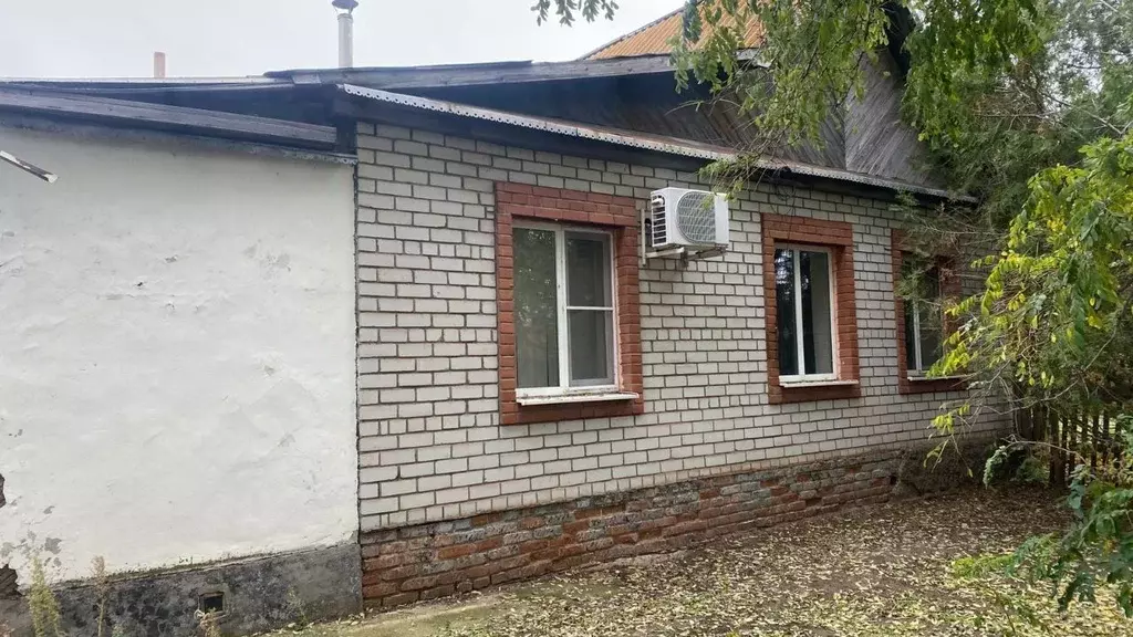 Дом в Астраханская область, Харабали ул. Ленина, 82 (68 м) - Фото 1