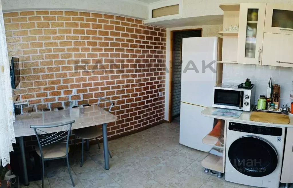 2-к кв. Адыгея, Майкоп Крестьянская ул., 341 (48.2 м) - Фото 1