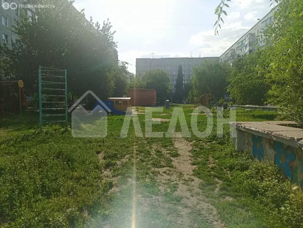 2-комнатная квартира: Омск, микрорайон Звёздный, улица Лисицкого, 9Б ... - Фото 1