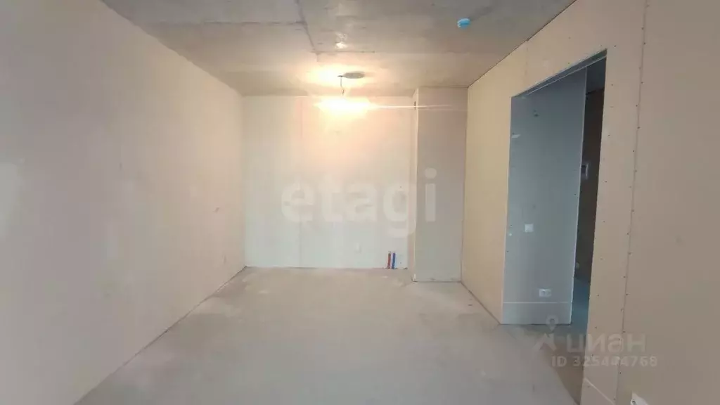 2-к кв. Тюменская область, Тюмень ул. Газовиков, 38к2 (58.8 м) - Фото 1