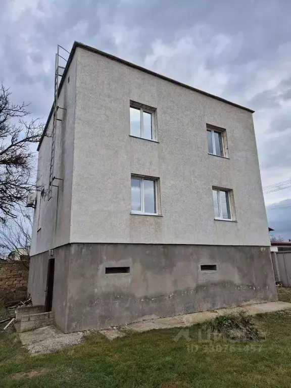 Дом в Крым, Сакский район, Молочненское с/пос, с. Витино уч2 (170 м) - Фото 1