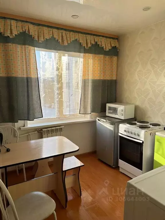 2-к кв. Бурятия, Улан-Удэ просп. 50-летия Октября, 23 (50.0 м) - Фото 1