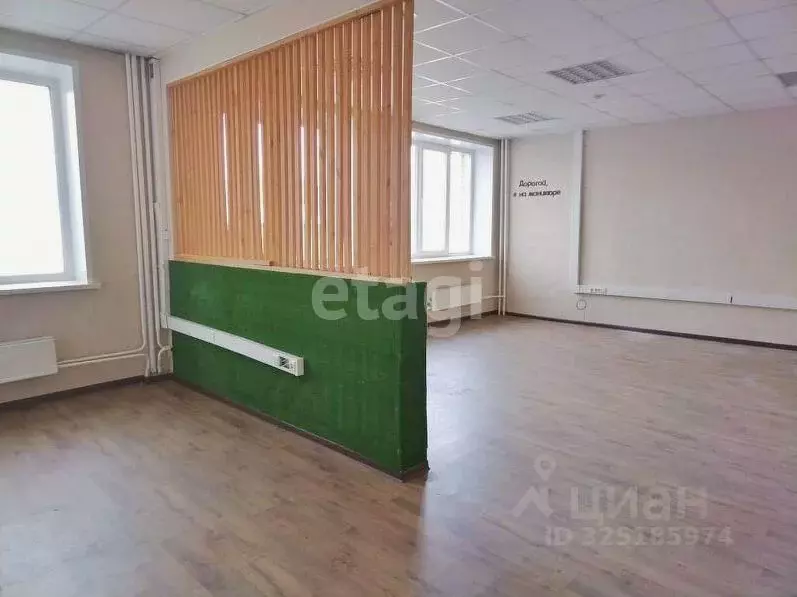 Помещение свободного назначения в Красноярский край, Красноярск ул. ... - Фото 1