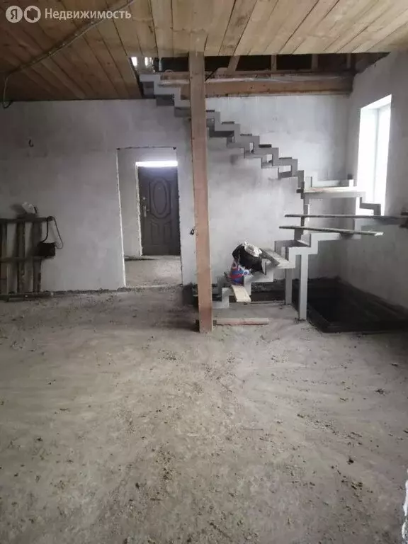 Дом в посёлок Искра, Осенняя улица, 42 (200 м) - Фото 1