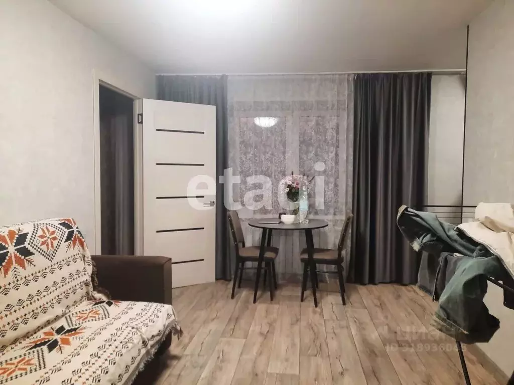 2-к кв. Красноярский край, Красноярск ул. Кирова, 31 (41.7 м) - Фото 0