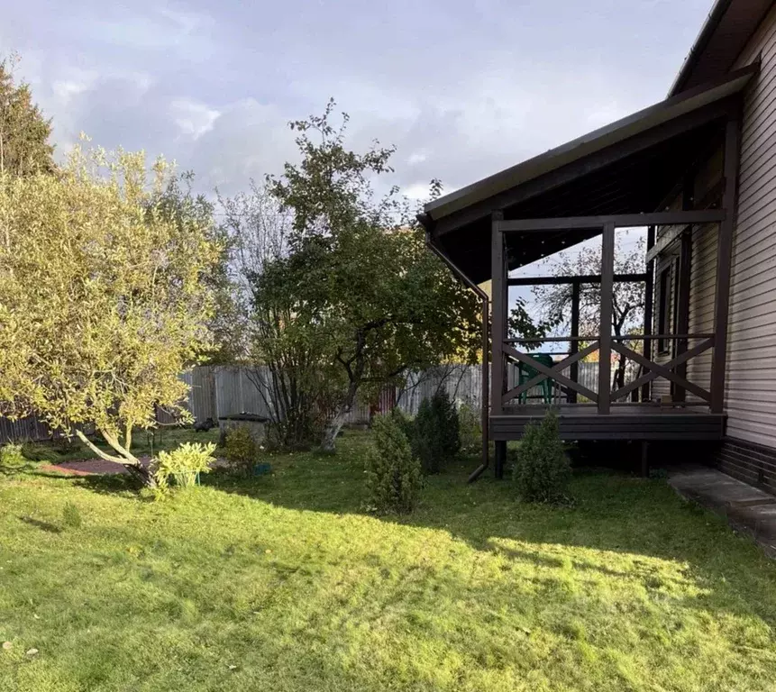 Дом в Ленинградская область, Кировский район, Синявинское городское ... - Фото 1