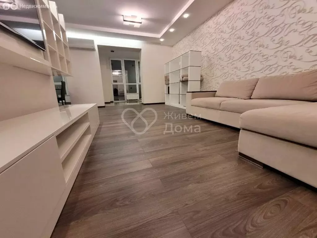 1-комнатная квартира: Волгоград, Пугачёвская улица, 20 (68 м) - Фото 1