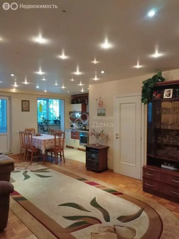 3-комнатная квартира: Волгоград, Нарвская улица, 8 (80.4 м) - Фото 2