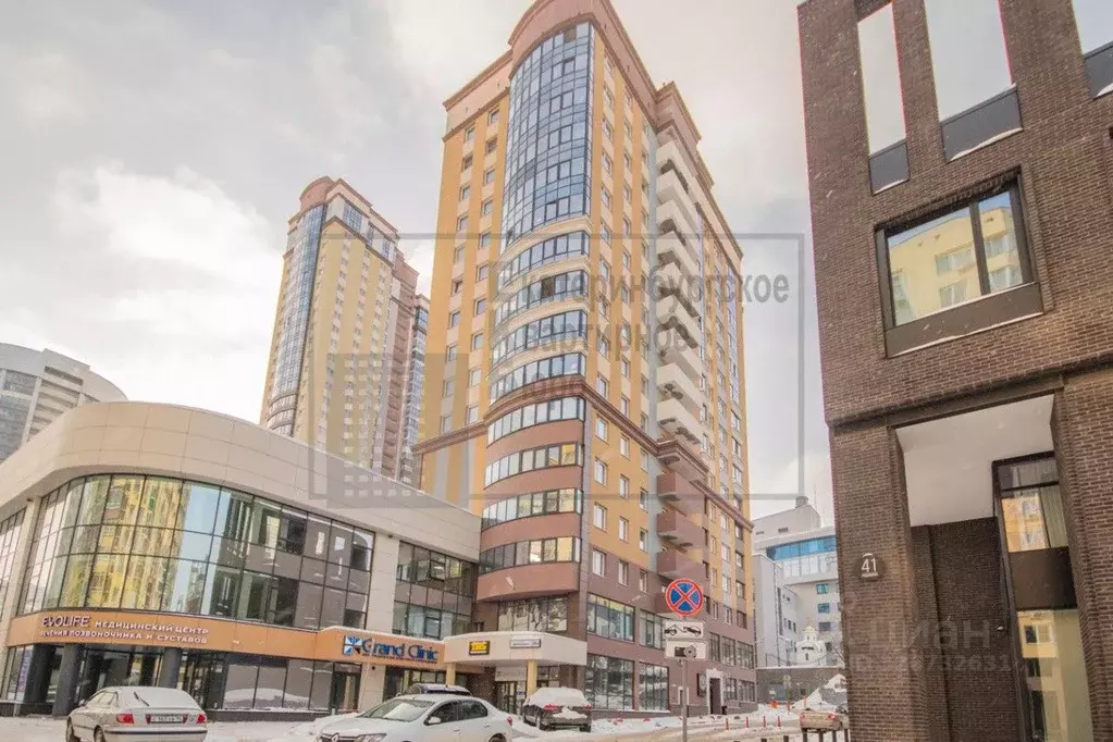 Гараж в Свердловская область, Екатеринбург ул. Шейнкмана, 86 (15 м) - Фото 1