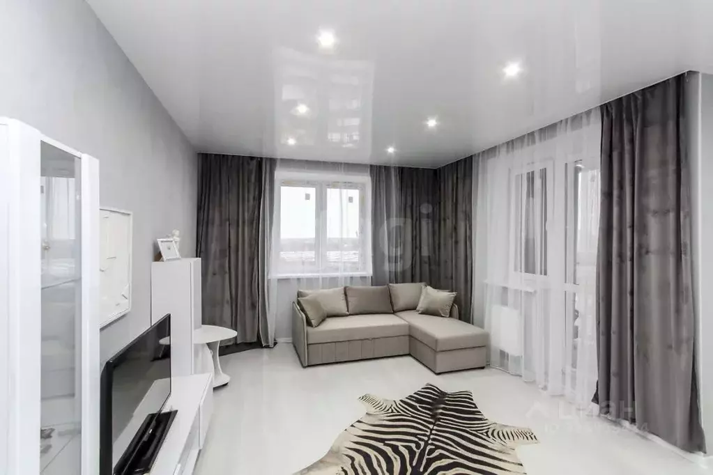 Студия Тюменская область, Тюмень Дамбовская ул., 27к1 (33.9 м) - Фото 2