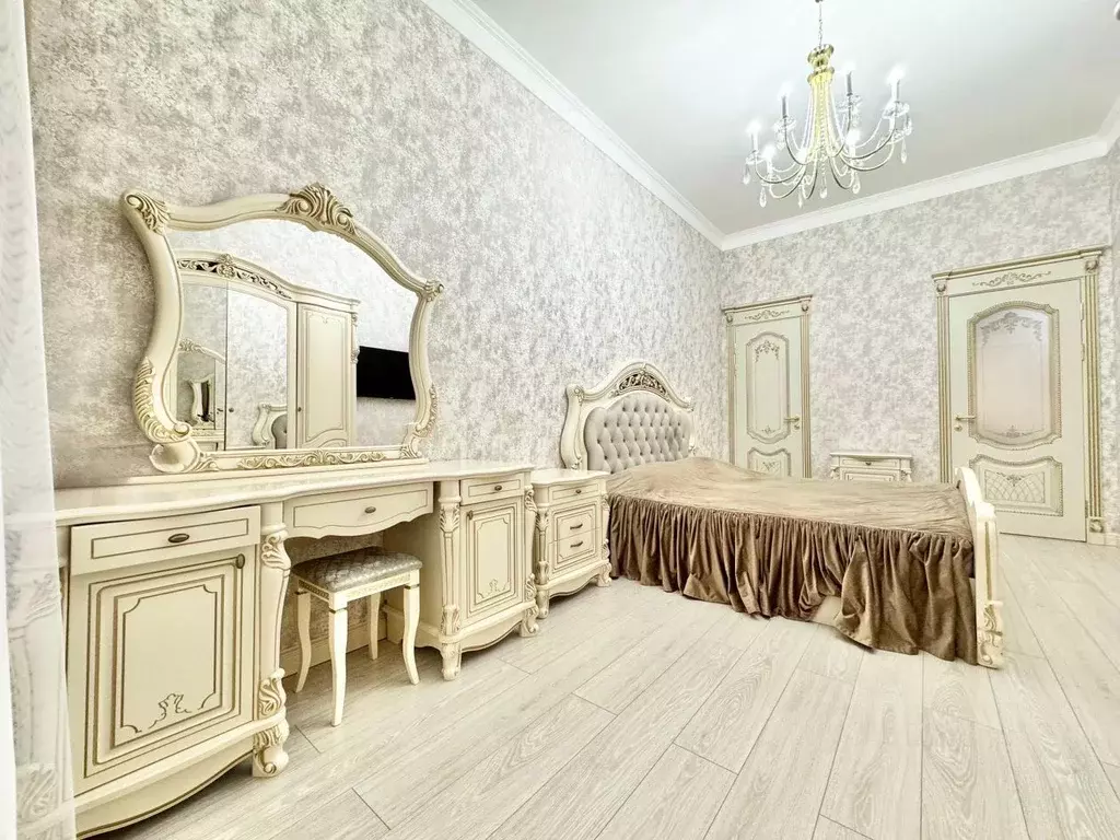 4-к кв. Кабардино-Балкария, Нальчик ул. Тлостанова (117.0 м) - Фото 1