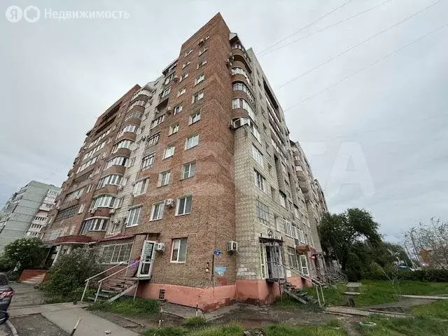 2-комнатная квартира: Омск, улица Масленникова, 45 (50 м) - Фото 0