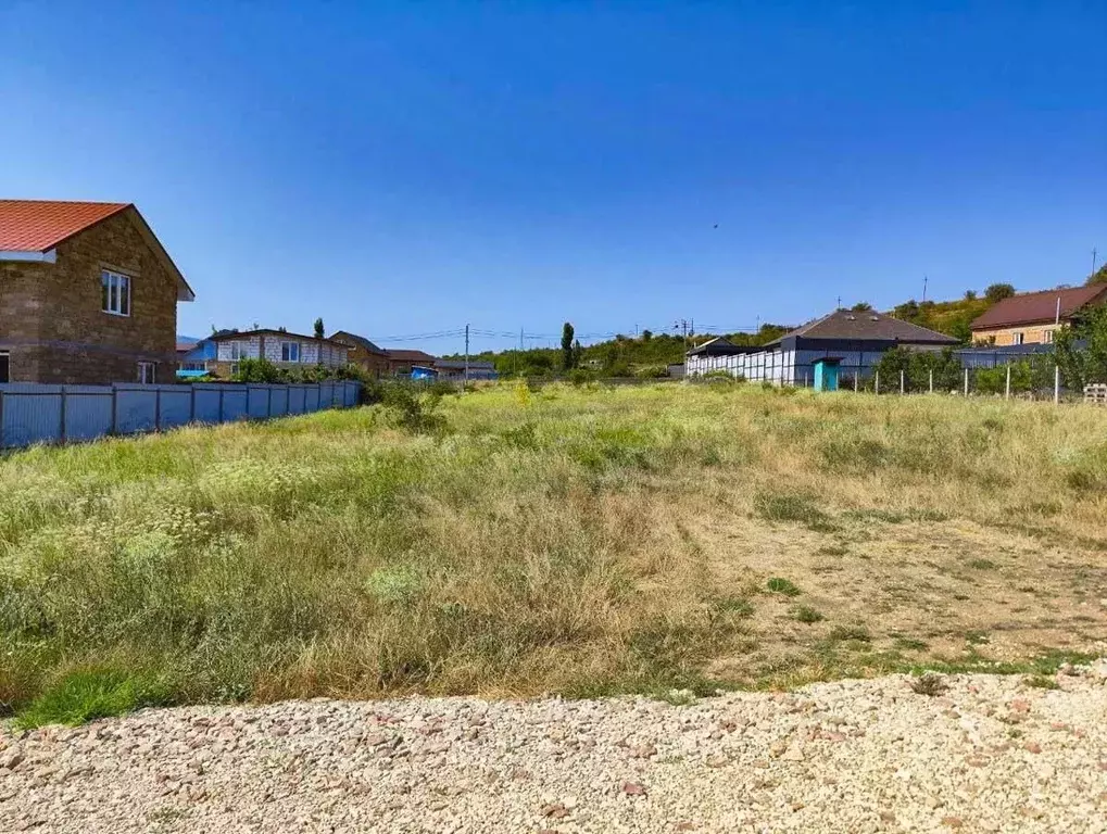 Участок в Крым, Симферопольский район, с. Доброе  (10.0 сот.) - Фото 1